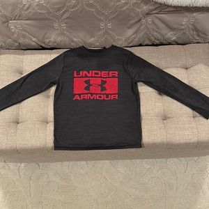 Boys Grey HeatGear long sleeve light weight athletic shirt